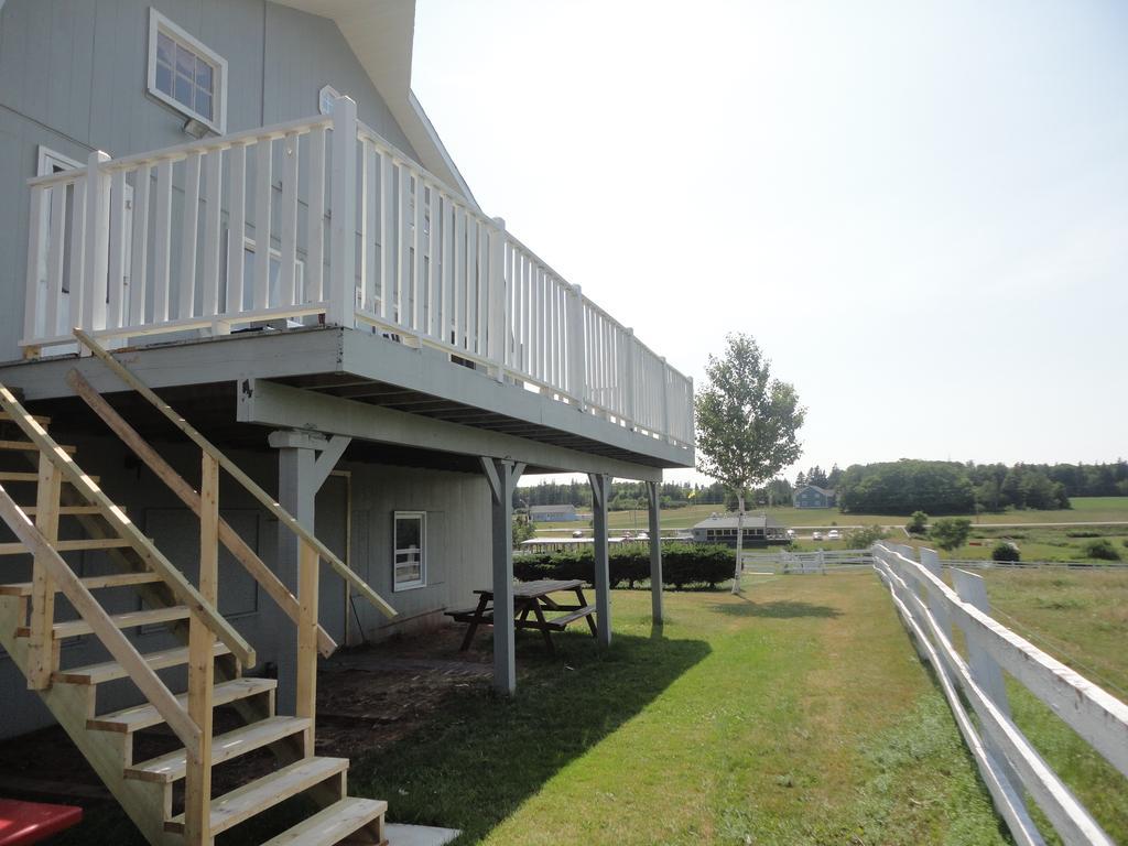 Brackley Beach Hostel Buitenkant foto