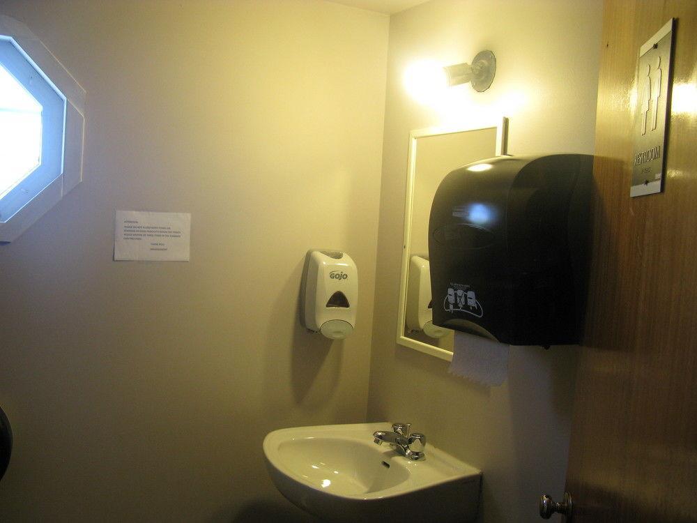 Brackley Beach Hostel Buitenkant foto