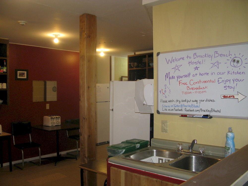 Brackley Beach Hostel Buitenkant foto